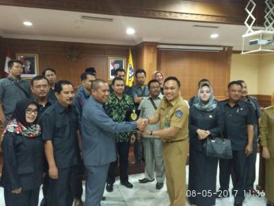 menerima kunjungan kerja pansus dprd kabupaten karawang provinsi jawa barat di kabupaten badung